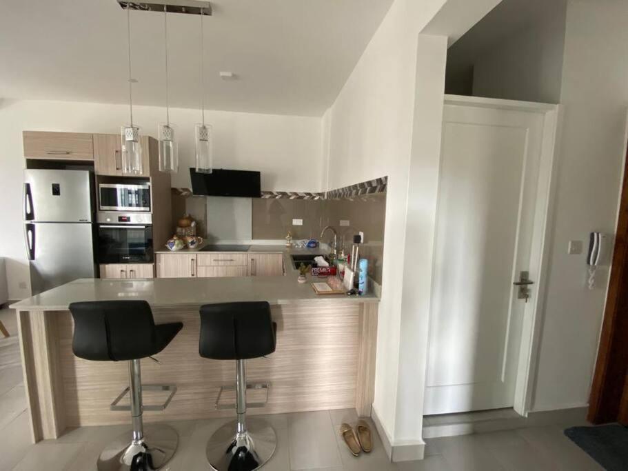 Stylish & Luxury 2-Bed Parkside Apart With Pool 바코아스피닉스 외부 사진